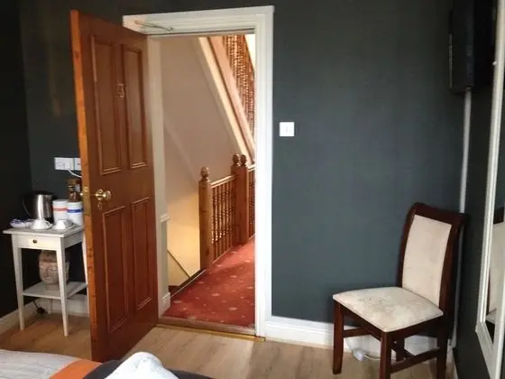 Tek Büyük Yataklı Oda, Banyolu/Duşlu