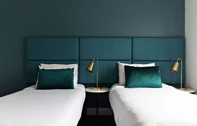 Twin / King Room