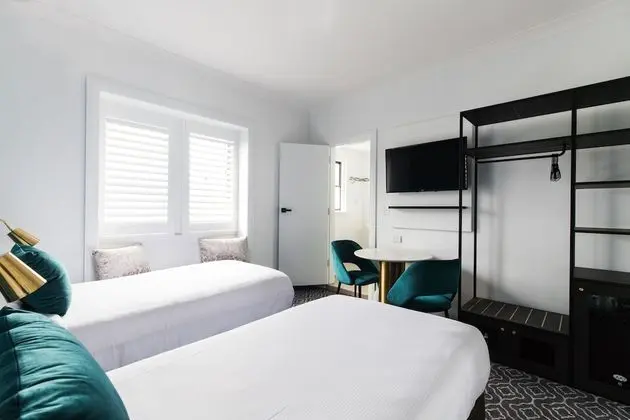 Twin / King Room