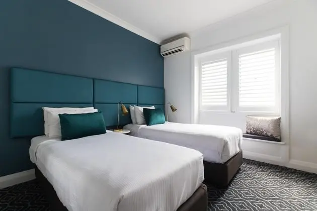 Twin / King Room