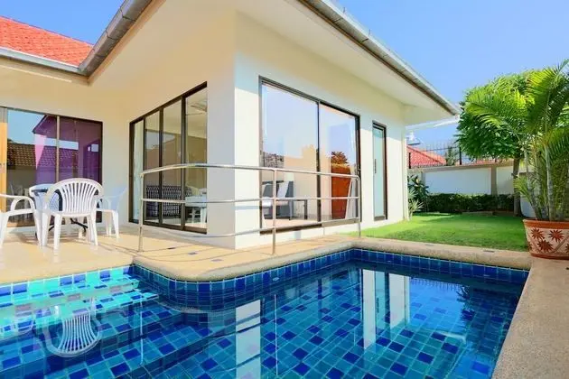 2 Bedrooms Villa with Private Pool and Jacuzzi