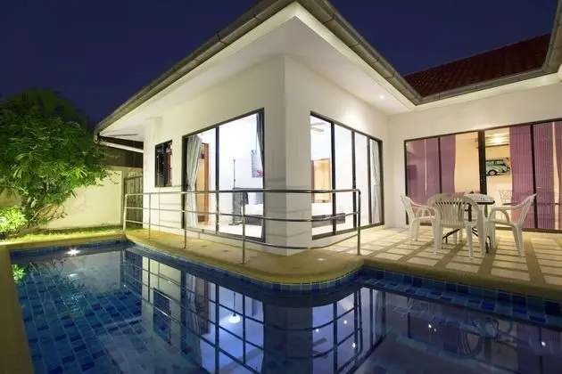 2 Bedrooms Villa with Private Pool and Jacuzzi