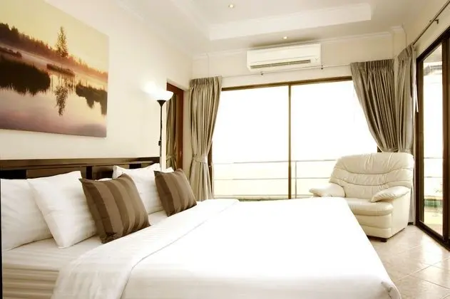 2 Bedrooms Villa with Private Pool and Jacuzzi
