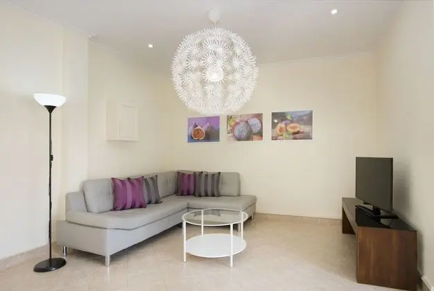 2 Bedrooms Villa with Private Pool and Jacuzzi