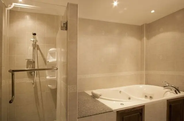 2 Bedrooms Villa with Private Pool and Jacuzzi