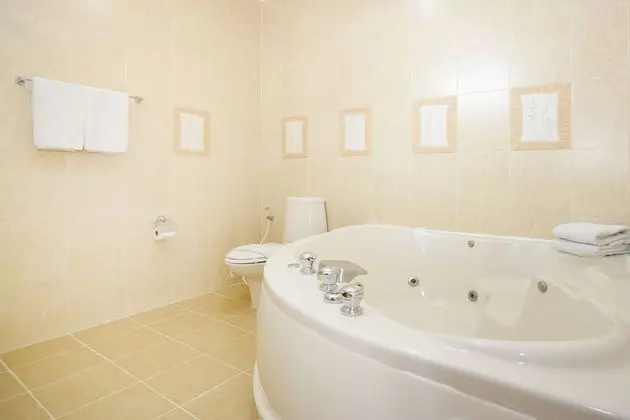 3 Bedrooms Villa with Private Pool and Hot Tub