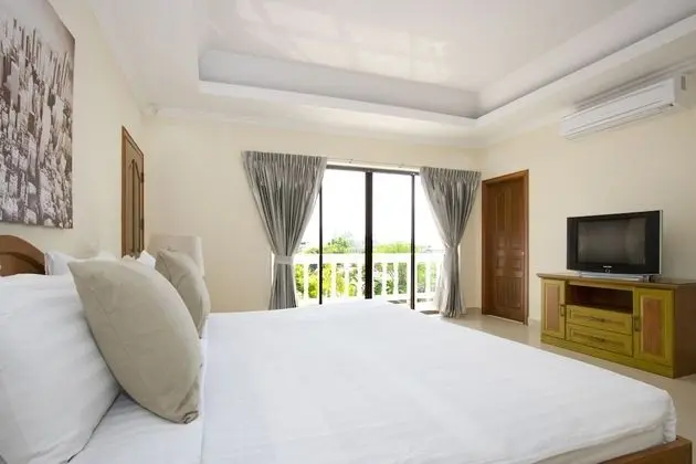 3 Bedrooms Villa with Private Pool and Hot Tub