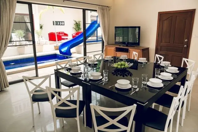 8 Bedrooms Villa with 2 Private Pools and Jacuzzi