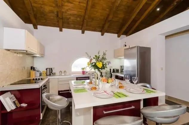 Family Villa, Kişiye Özel Havuzlu