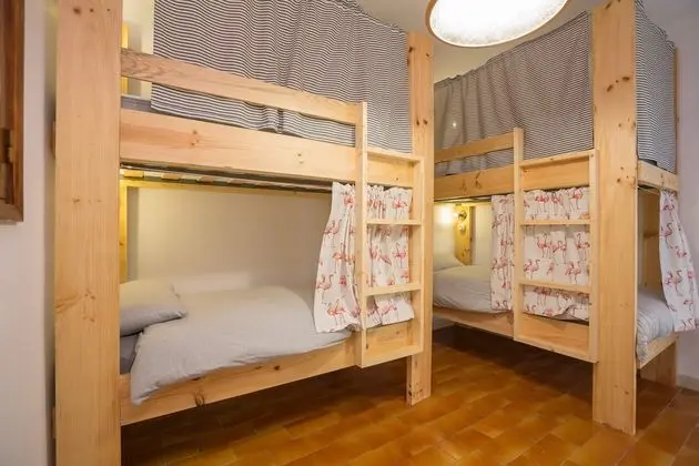 Yatakhanede Yatak Capacity 6 With Shared Bathroom