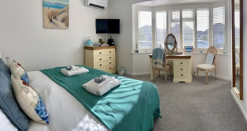 Tek Büyük veya İki Ayrı Yataklı Oda (Blue Room)