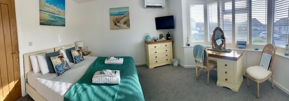 Tek Büyük veya İki Ayrı Yataklı Oda (Blue Room)