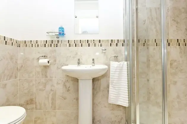 Tek Büyük veya İki Ayrı Yataklı Oda (Blue Room)