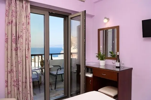 Tek Büyük veya İki Ayrı Yataklı Oda, Deniz Manzaralı