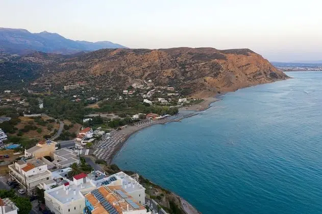 Tek Büyük veya İki Ayrı Yataklı Oda, Deniz Manzaralı