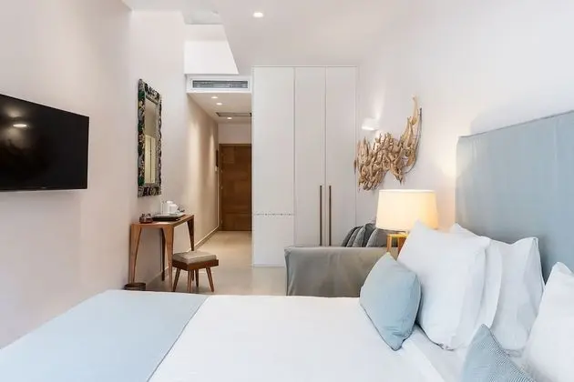 Luxury Tek Büyük Yataklı Oda (Acalle)