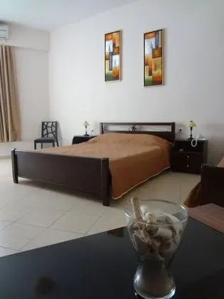 Üç Kişilik Oda, Bahçe Manzaralı