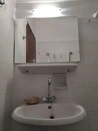 Üç Kişilik Oda, Bahçe Manzaralı