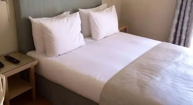 Tek Büyük veya İki Ayrı Yataklı Oda, Deniz Manzaralı