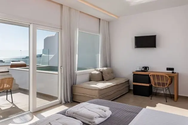 Junior Süit, Kişiye Özel Havuzlu, Deniz Manzaralı