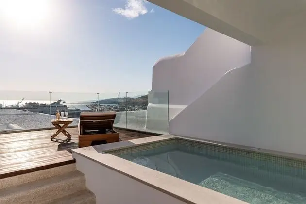 Junior Süit, Kişiye Özel Havuzlu, Deniz Manzaralı