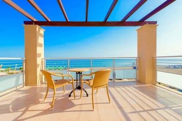 Villa, 6 Yatak Odası, Kişiye Özel Havuzlu, Denize Sıfır