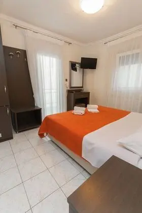 Premium Tek Büyük Yataklı Oda