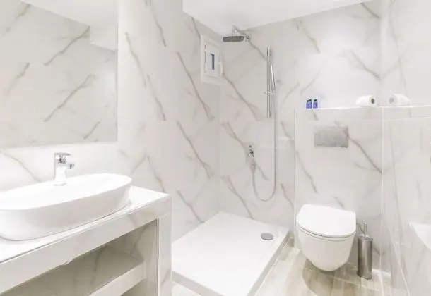 Premium Tek Büyük Yataklı Oda
