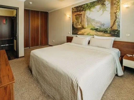Comfort Tek Büyük Yataklı Oda