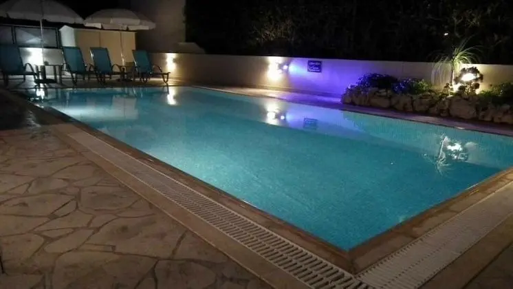 Villa, 4 Yatak Odası, Kişiye Özel Havuzlu