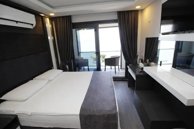 Standart Oda, Deniz Manzaralı, Balkonlu