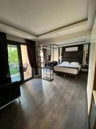 Standart Oda, Deniz ve Bahçe Manzaralı, Balkonlu
