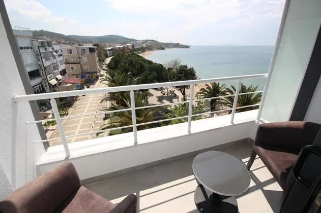Standart Oda, Deniz ve Bahçe Manzaralı, Balkonlu