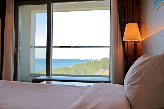 Deluxe Dört Kişilik Oda (Side Ocean View)