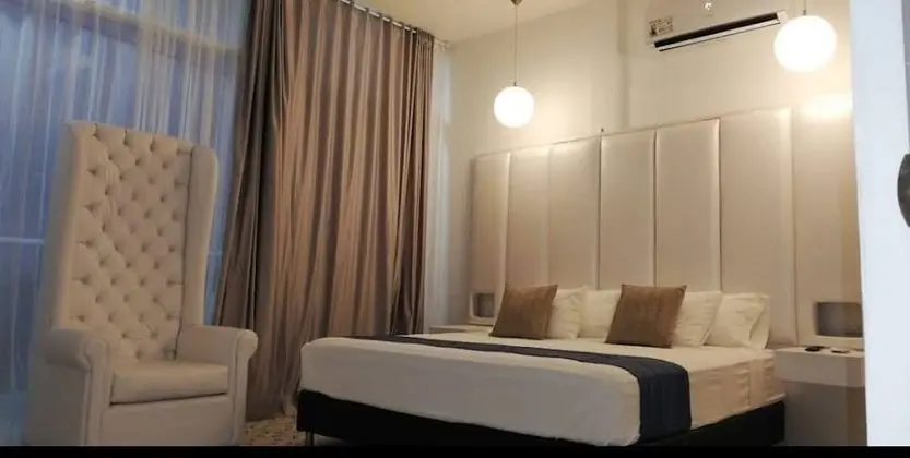 Panoramic Tek Büyük veya İki Ayrı Yataklı Oda
