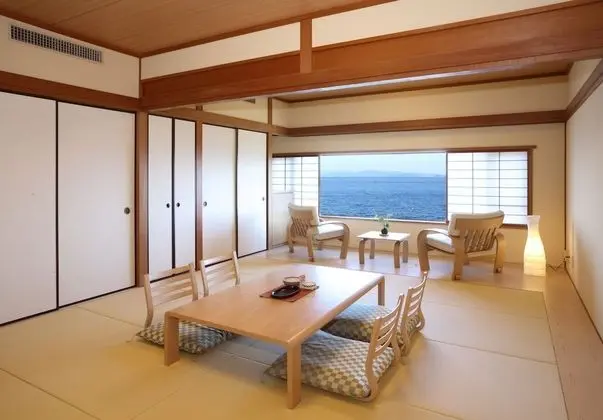 Standard Oda, Sigara İçilebilir (Japanese-Style)