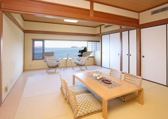 Standard Oda, Sigara İçilebilir (Japanese-Style)