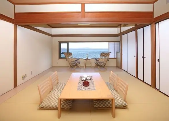 Standard Oda, Sigara İçilebilir (Japanese-Style)