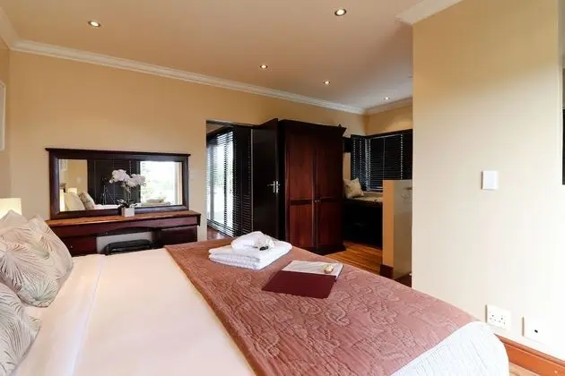 Classic Süit, Balkon (Upstairs Mlima)