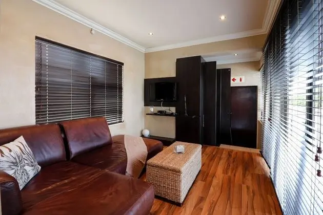 Classic Süit, Balkon (Upstairs Mlima)