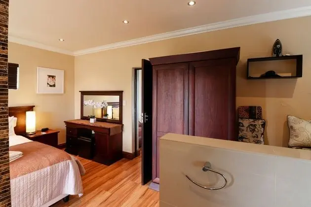 Classic Süit, Balkon (Upstairs Mlima)