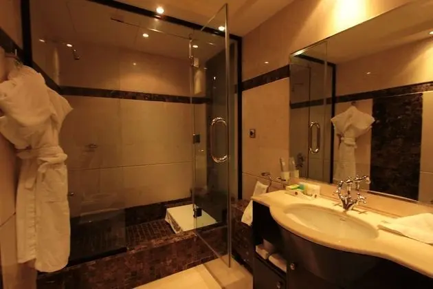 Royal Süit, Sıcak Su Küveti