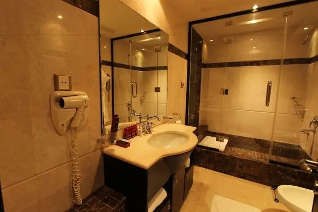 Royal Süit, Sıcak Su Küveti