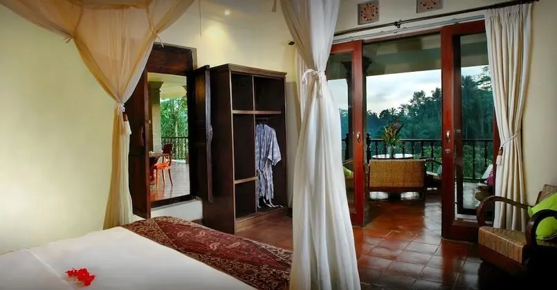Villa Awang Awang , 5 Bedrooms , Private Pool , Valley View