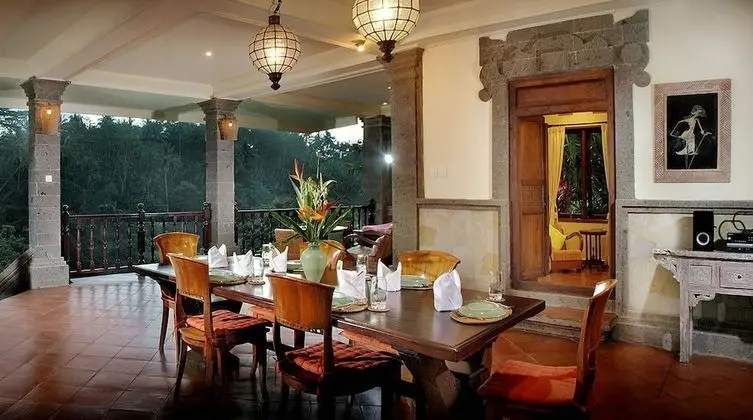 Villa Awang Awang , 5 Bedrooms , Private Pool , Valley View