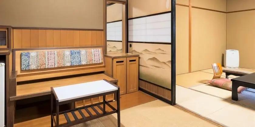 Traditional Oda (Japanese Style with Futon)