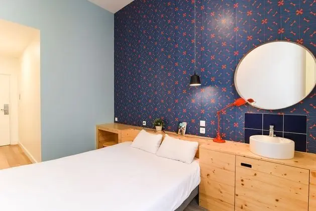 Tek Büyük Yataklı Oda, Ortak Banyo