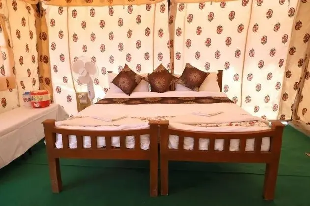 Luxury Tek Büyük Yataklı Oda