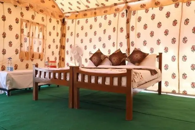 Luxury Tek Büyük Yataklı Oda