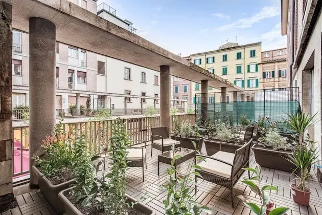 Family Oda, Balkon